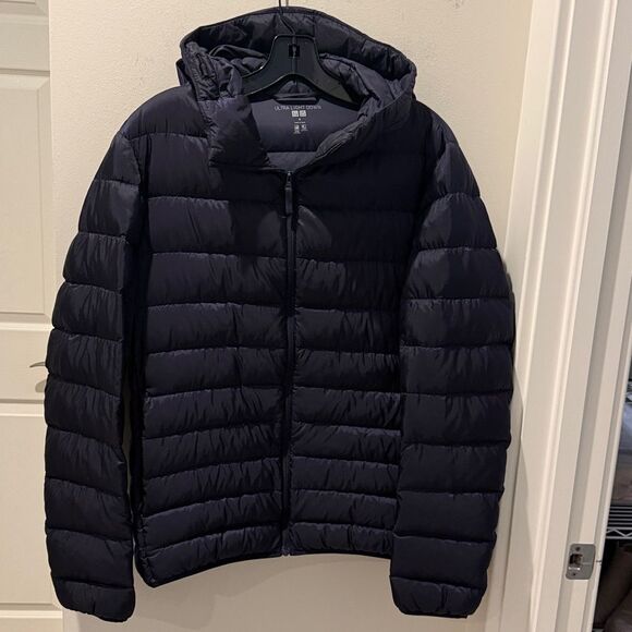 Uniqlo Navy Blue Ultra Light Down Jacket with Hoodie size Large - Picture 1 of 10
